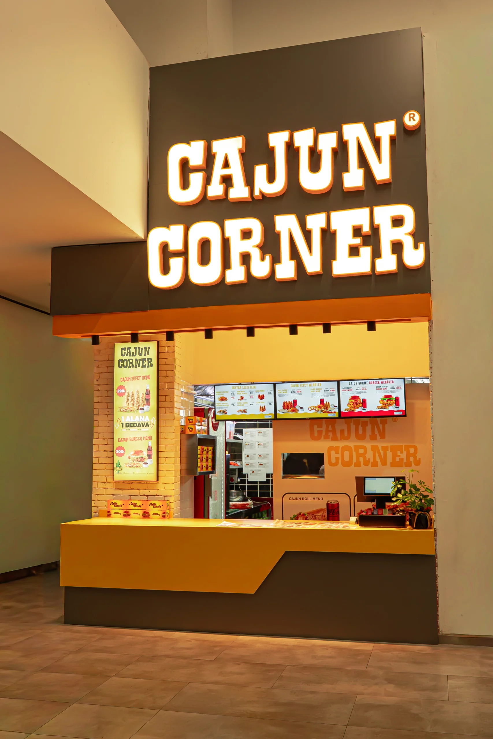 CAJUN CORNER